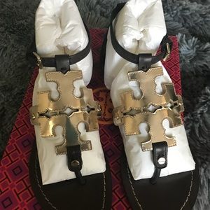 Tory Burch phoebe size 7